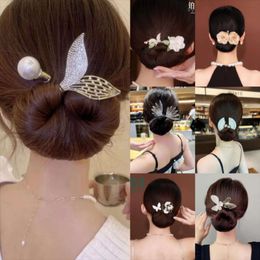 Fashion Elegant Butterfly Stick Hair Accessoires pour femmes Flower Fishtail Headwear Hairpin Bride Jewelry Tiara L2405