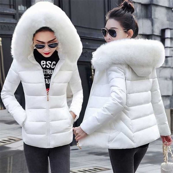 Mode européenne blanc femmes veste d'hiver grande fourrure à capuche épais vers le bas Parkas femme manteau chaud pour les femmes 211028