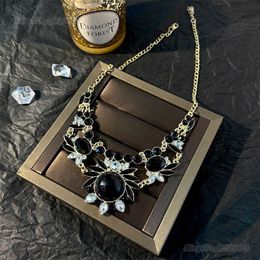 Mode exagération cristal pendentif collier médaillon colliers chaînes pour femmes Design de mode foncé Hip Hop bijoux collier chaîne