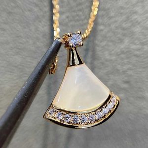 Mode -expert exclusieve Bulgarly Limited Necklace hoogwaardige VGOLD fanshaped For Women Diamond White Rok Small hebben origineel logo