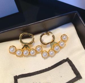Moda Fan Pearl Charm Cuelga Pendiente Aretes Diseñador de lujo Oro Doble letra Ear Stud Gotas para los oídos para fiesta de mujer Regalo de joyería de boda