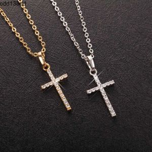Mode vrouwelijke kruishangers dropshipping gouden zwarte kleur kristal Jezus kruis hangere ketting sieraden voor mannen/vrouwen groothandel