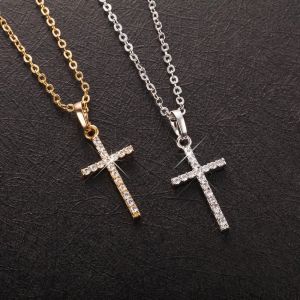 Fashion femelle croix pendentifs or couleurs argentés cristal Jésus