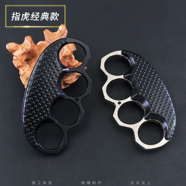 Accessoires d'extérieur classiques Fashion Finger Tiger pour jeux d'anime, joueurs de cinéma et de Teion, modèles de jouets pour étudiants, décorations artisanales en métal 957603