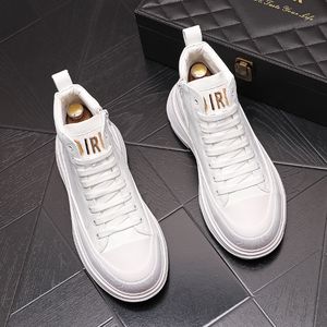 Mode platte kwaliteit trouwjurk schoen antislip lace-up mannen sneakers Italiaanse dienst witte ademend casual mannelijke outdoor walking loafers E92
