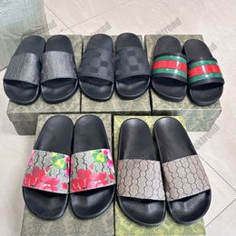 Designer Sandals Paris New Tiger Tazz Tazz Slipper Rubber Sandale En cuir Muis de plage Sandales Floral Brocade Femmes Men Slipper Bottons plats Flip Flops Fashion