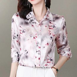 Chemises de femmes imprimées à fleurs de la mode Blans en satin décontracté décontractés Tops de soie vintage blusas mujer de moda 240407