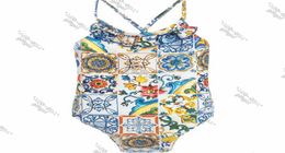 Moda Flores Traje de baño Hipster Alta calidad Girl039s Diseñador Onepieces Trajes de baño Niños al aire libre Tela de lujo Ropa para niños P2716013