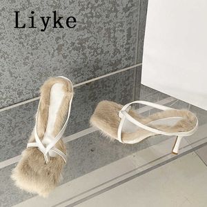 Mode Fluffy Fuzzy Slippers Dames Hoge hakken Schoenen vallen Beste straatlook Vrouwtjes Square open teen Clip-on STrappy Sandals 0129