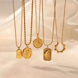 Collier avec pendentif étoile et lune pour hommes et femmes, rétro français, plaqué or 18 carats, chaîne torsadée en acier inoxydable, bijoux