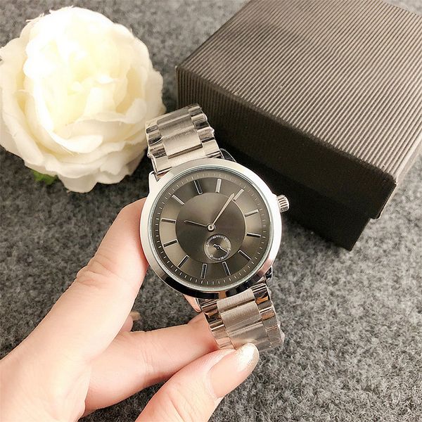 Mode pleine marque montre-bracelet hommes femmes Style acier métal bande Quartz luxe avec Logo horloge AR 74