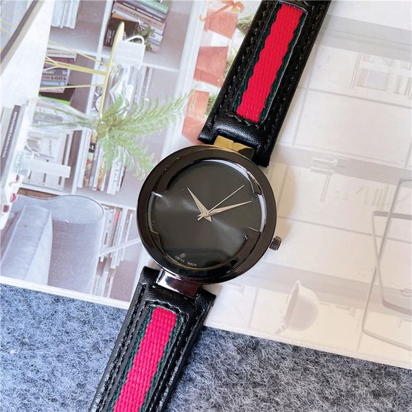 Mode pleine marque montre-bracelet femmes dames Style luxe avec Logo bracelet en cuir horloge à Quartz G 137