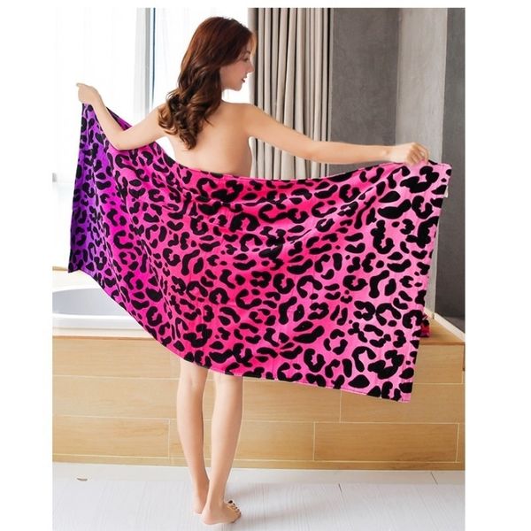 Fashion Girl Leopard Design Serviette De Bain / Sexy Femmes Serviette De Plage / 76 * 160CM Coton Séchage Gant De Toilette Maillots De Bain Douche Meilleur Cadeau Y200429