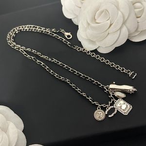 Mode Plaqué Or Argent Designer Pendentifs Marque Lettre Colliers Cuivre Ras Du Cou Cristal Pendentif Perle Collier Chaîne Bijoux Accessoires Cadeaux