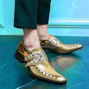 Mode Golden Glitter Leather Lederen Rhinestone Men Schoenen Maat 46 puntige luxe designer schoenen Men Paren Kleedschoenen