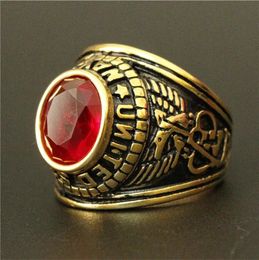 Anneau d'or de mode avec anneau en acier en pierre rouge 316l en acier inoxydable USA Style Eagle Biker Ring 240508