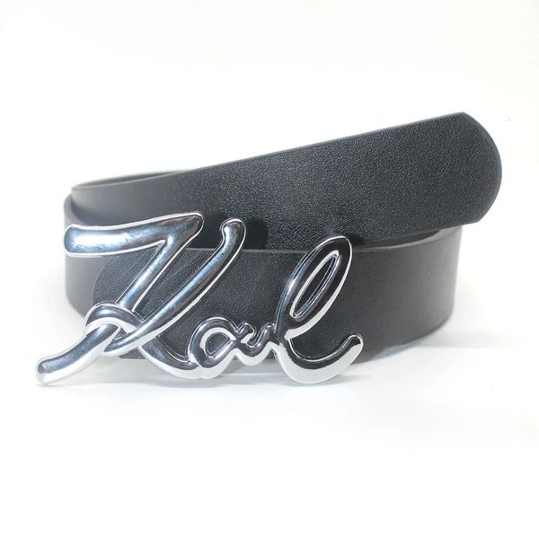 Fashion Goth Letter Love Metal Buckle Bourteille Luxury Design Belt Belt jean Jean décoration Y2K Belt Accessoires 240322