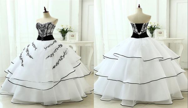 Mode gothique gothique robe de mariée en noir et blanc robe nuptiale Brave-brete à brete