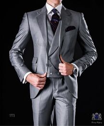 Mode Grijze Mannen 3 Stuk Suit Bruiloft Smoking Knappe Bruidegom Tuxedos Notch Revers One Button Slim Fit Mannen Blazer (Jas + Broek + Tie + Vest) 463