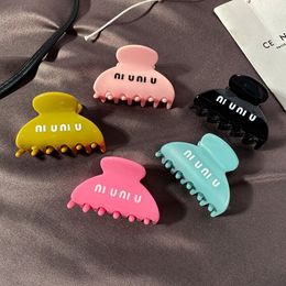 Mode haarclip nieuwe snoepkleur schattig meisje cadeau roze clip jeugdstijl frisse ontwerper brief haar klemmen klassiek merk haarjewelry hoge kwaliteit hoofdband