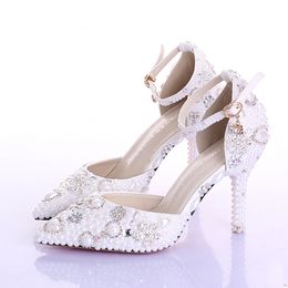Mode handgemaakte witte parel trouwschoenen puntige teen enkelband bruids jurken schoenen vrouwen partij prom schoenen strass pompen