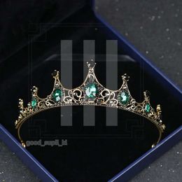 Headspieces de moda Barroque Retro Retro Black Luxury Crystal Tiaras Crowns Princess Queen Pageant Drinestone Velo tiara Cabello de boda Accesorio 801