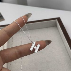 Mode hoge kwaliteit paardengesp ketting varken sterling zilver H letter voor dames met logo