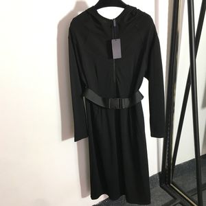 Robe longue à capuche, tendance, avec ceinture à la taille, jupe noire à manches longues, vêtements de luxe avec fermeture éclair