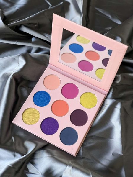 Moda estilo caliente Maquillaje Paleta de calor Paleta de sombras de ojos 9 colores Sombra de ojos brillante Alta calidad Caliente 2019 Envío gratis