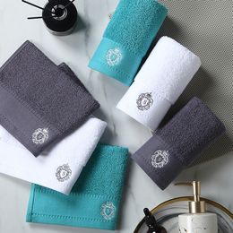 Mode hotel handdoek vierkant bad handdoek hotel covers puur katoenen handdoek katoenen badhanddoek absorberend borduurwerk