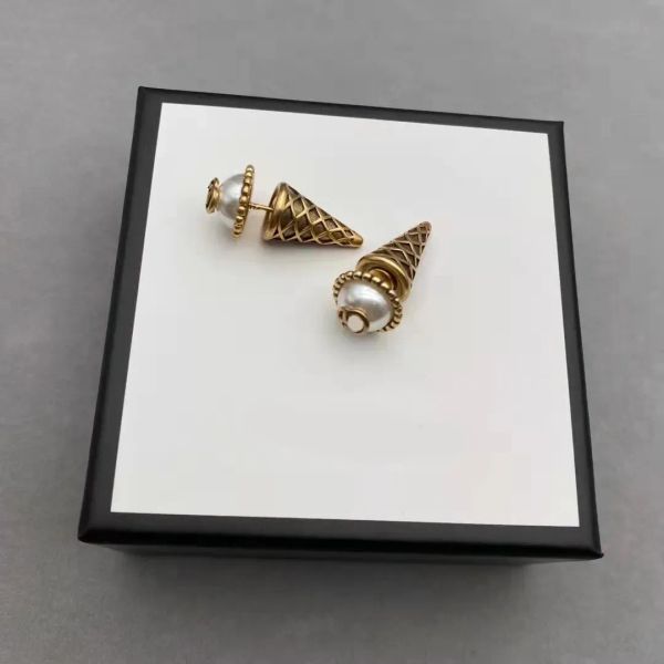 Boucles d'oreilles à la mode à la crème glacée Aretes Orecchini 14k Gold Pearl Alphabet Designer Boucle d'oreille pour les femmes exquises bijoux simples de haute qualité avec boîte