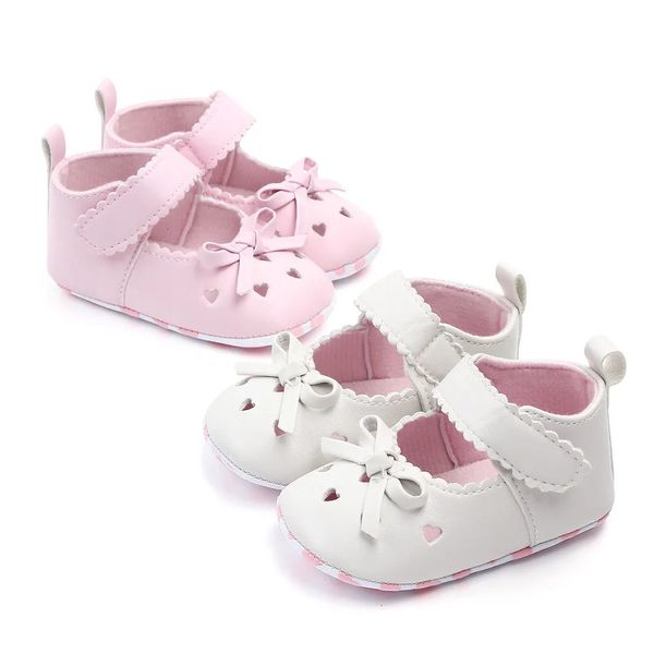 Fashion Infant Girls Chaussures Soft Sole Footwear Toddler mignon Bows Princess Robe Flat for 1 an Born Birthday Gifts Baby Articles 240415