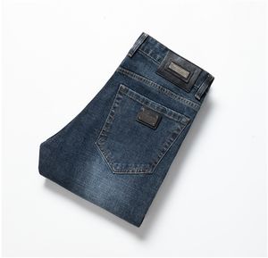 Mode Jeans heren herfst nieuwe slim fit Gewassen Recht Metaal leren label elastisch kleine voeten trend Europees station Skinny broek groothandel Jeans Maat 29-40