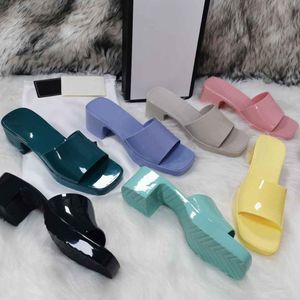 Mode gelée pantoufles toboggan sandale 6 cm bonbons couleurs femmes en plein air plage diapositives tongs