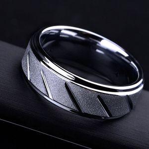 Mode -sieraden 8 mm breed zilvergeplateerde roestvrijstalen motorrijder middelvinger Fored Love Ring Designer voor mannen