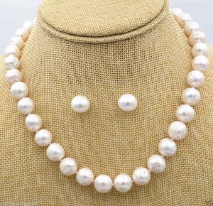 Mode-sieraden 9-10mm wit South Sea Pearl Necklace Earring Set