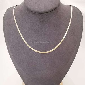 Las mujeres puras del collar de la belleza de la joyería de la moda venden al por mayor los collares de cadena del oro de China 14K