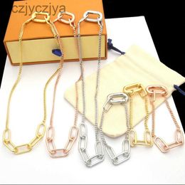 Mode-sieraden Armband Ketting Sets Mannen Vrouwen Hardware Gegraveerde Letter Mini Handtekening Ketting Kettingen Armbanden