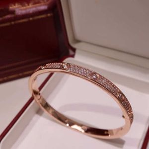 Mode sieraden designer kaarten goud armbanden dames diamant luxe geavanceerde materialen sieraden breedte 7 mm verborgen inlay technologie fade dames