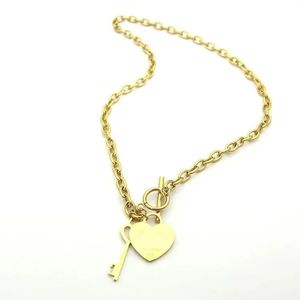 Mode-sieraden Ontwerper Ketting Ontwerper Armband Bedel Hart Set 18k Goud meisje Valentijnsdag liefde cadeau sieraden 965