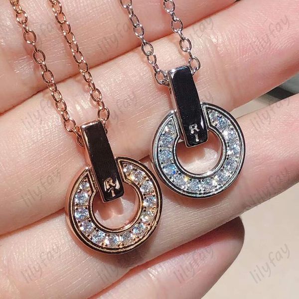 Bijoux de mode Diamant Boucle Designer Amour Collier Shinning Lettres Pendentifs Chaîne En Alliage De Luxe Or Rose Pendentif Colliers 925 Argent