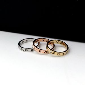 Mode-sieraden Elegante temperament van holle gelukkige Romeinse cijfers rose gold plating titanium stalen ring Q0708