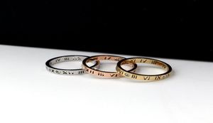 Bijoux de mode Tempérament élégant des chiffres romains chanceux creux Placing en or rose Titane en acier Ring Q07083300436