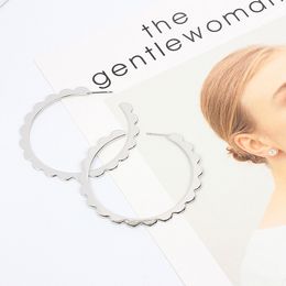 Mode-sieraden metalen overdreven hoepel bengelen oorbellen voor vrouwen minimalistische grote ronde cirkel golf oorbel trendy party hoepels accessoires