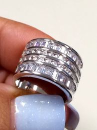 Mode-sieraden Prong Setting 134 stks Diamond CZ Wedding Band Ring Set voor Vrouwen Wit Gevulde Verlovingsring