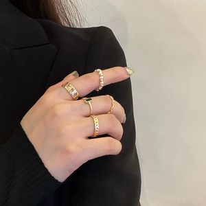 Mode-sieraden Ringen Set Hot Selling Metal Legering Hol Ronde Dames Vinger Ring voor Girl Lady Party Wedding Geschenken Vintage Ring