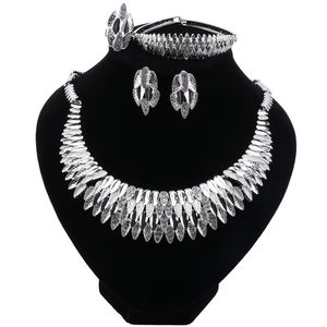Conjuntos de joyería de moda, joyería chapada en plata de Dubái, collar elegante para mujer, pulsera de boda nupcial africana, pendientes, anillo