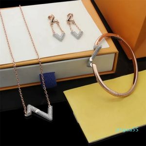 Ensembles de bijoux de mode Lady Womens Gold/Silver-color Metal Setting Diamond Volt Collier Bracelet Boucles d'oreilles