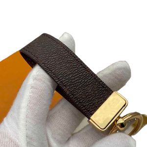 Fashion Key Buckle Keychain Handmade Real Leather Kechains Man Woman Pendants Accessoires