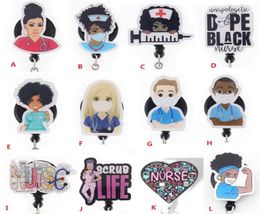 Mode sleutelhangers op maat zwart meisje verpleegster arts acryl intrekbare medische badgehouder Yoyo Pull Reel artsen ID-naamkaart voor 3174829